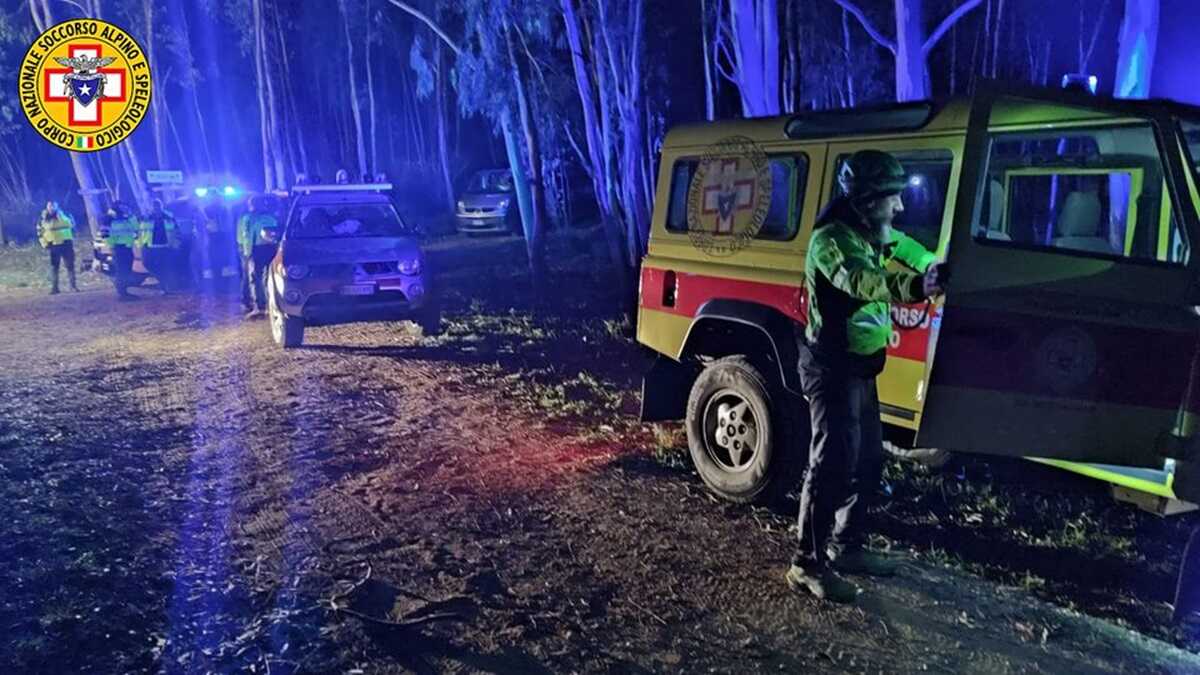 Uomo precipita con parapendio: recuperato e soccorso nel Catanese
