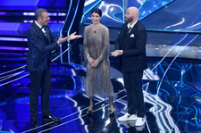 Sanremo 2024, Codacons: “Su scarpe di John Travolta esposto ad Agcom e Antitrust”
