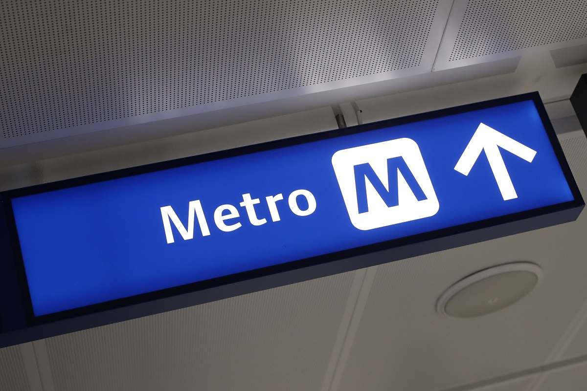 Follia in metropolitana all’ora di punta: sparatoria causa un morto e cinque feriti