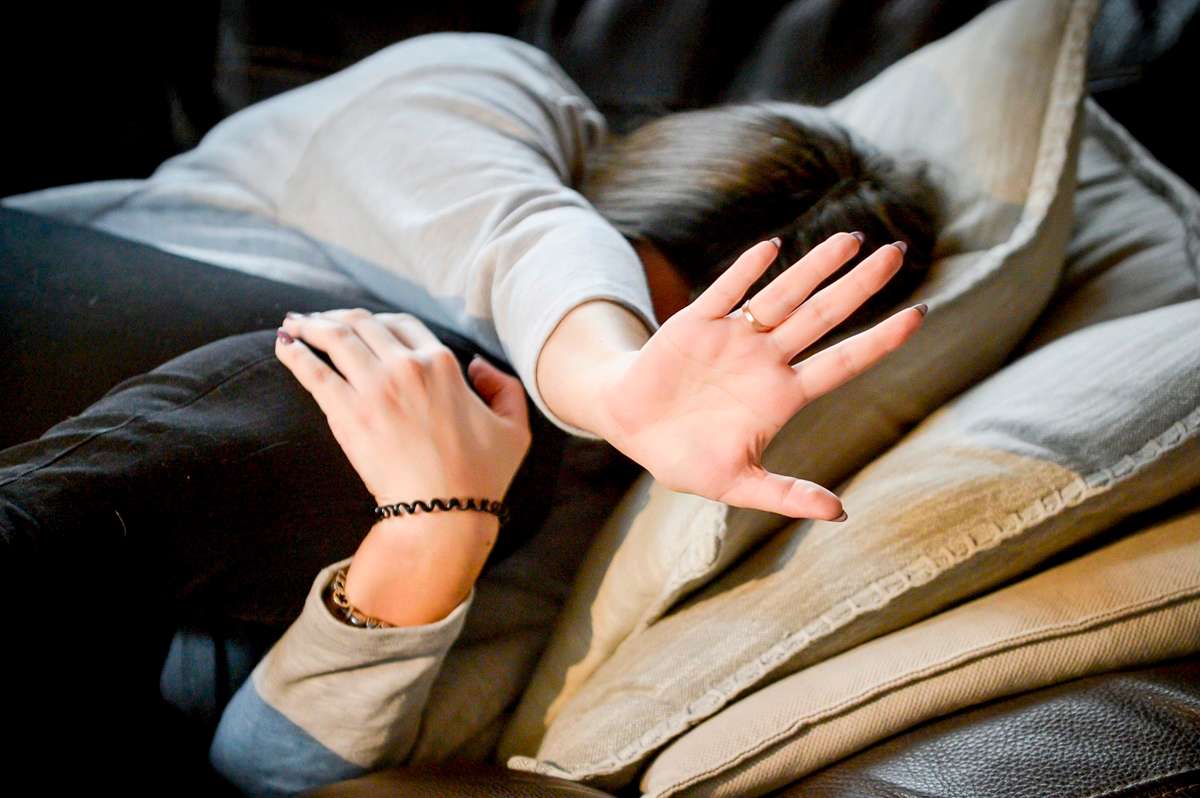 Si introduce in piena notte in casa di una donna per violentarla: arrestato 33enne a Comiso