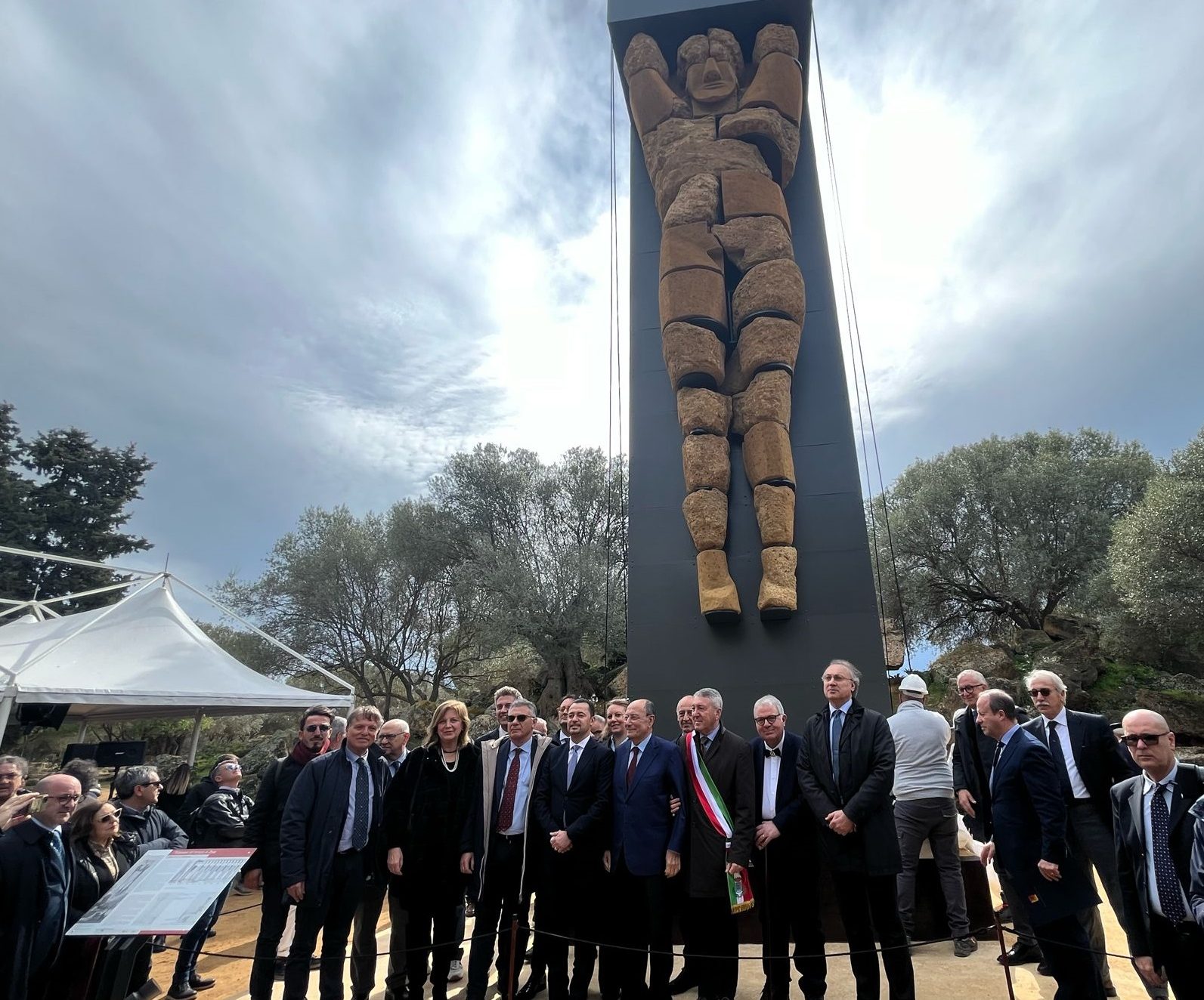 Agrigento, il “gigante di pietra” svetta di nuovo sui Templi