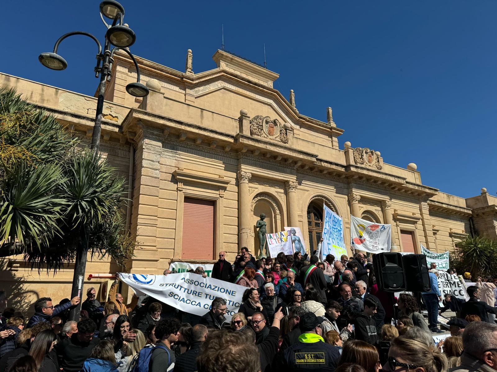 Le Terme di Sciacca e la storia infinita: proteste per il recupero