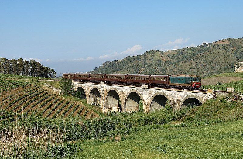 Via Milo, espropriazioni per il ripristino della ferrovia