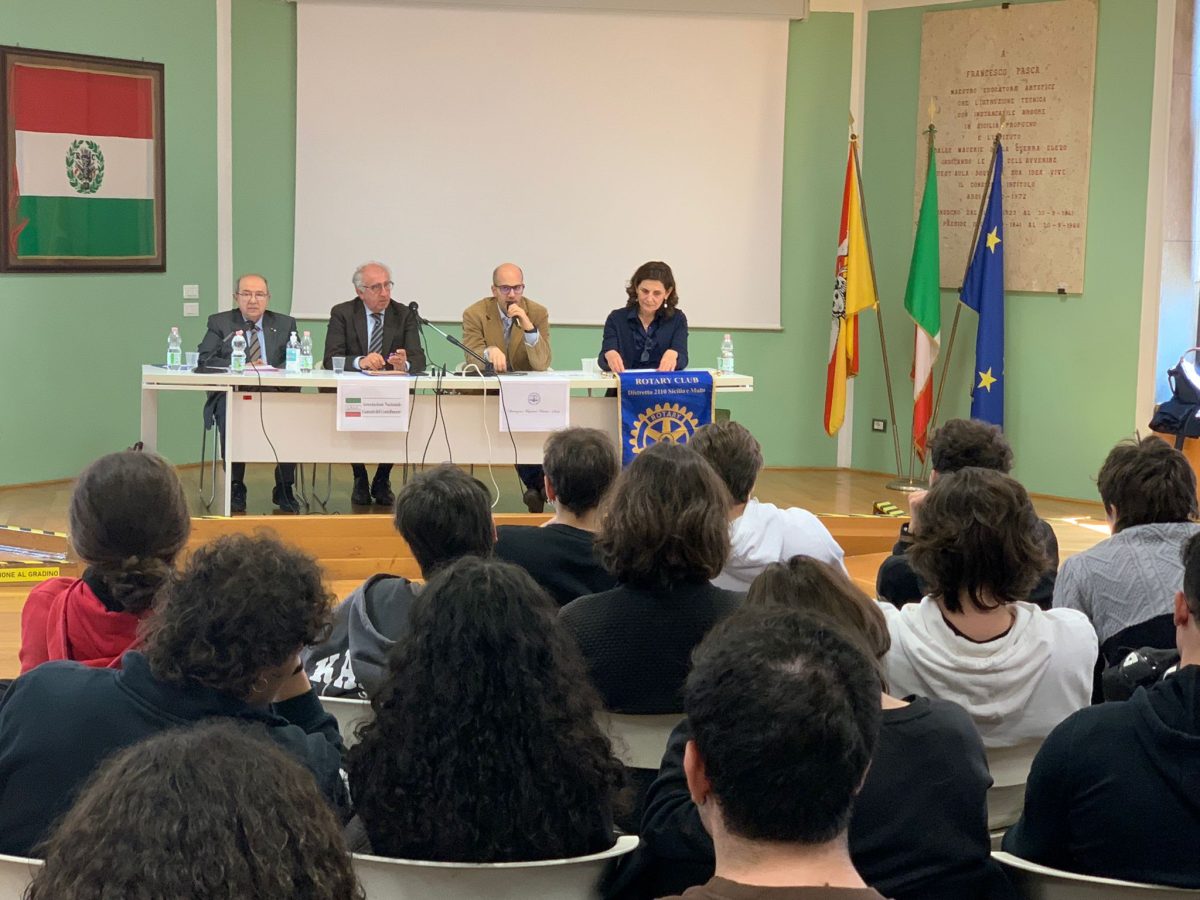 Fisco e legalità, la giustizia tributaria “spiegata” ai giovani