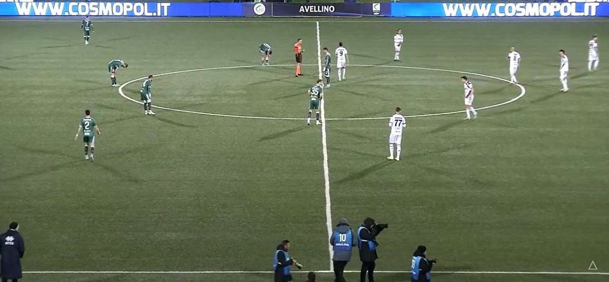 Il Catania fa tredici (sconfitte): gli etnei prendono cinque gol ad Avellino. Le pagelle