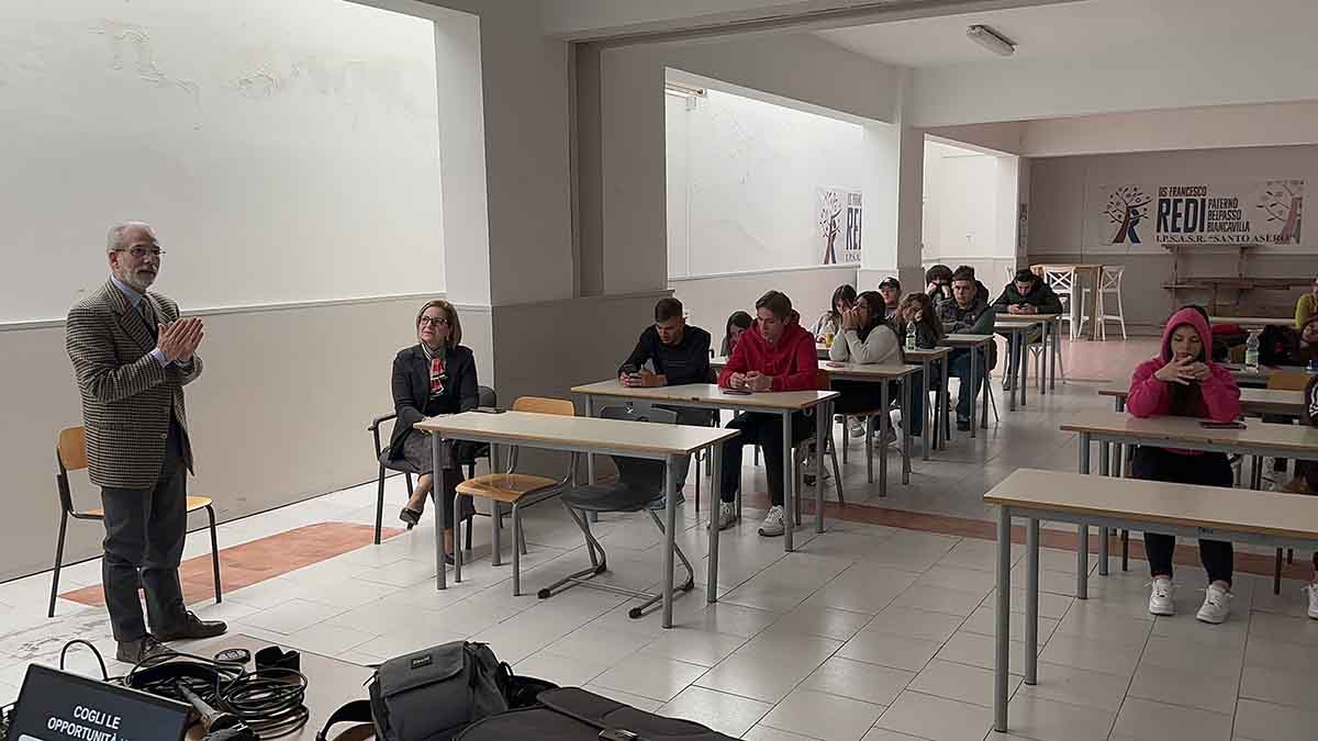 Europe Direct Catania in “tour” nelle scuole per sensibilizzare al voto