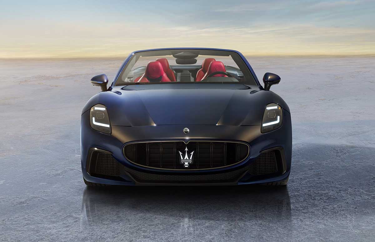 Stile e comfort per Maserati GranCabrio: svelata la nuova spyder del “Tridente”