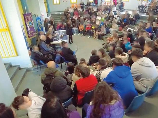 VIDEO | Preside allontana ragazzo autistico dall’aula: scoppia la polemica