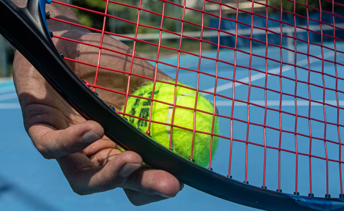 Tennis, clamoroso a Indian Wells: l’azzurro Luca Nardi elimina Djokovic