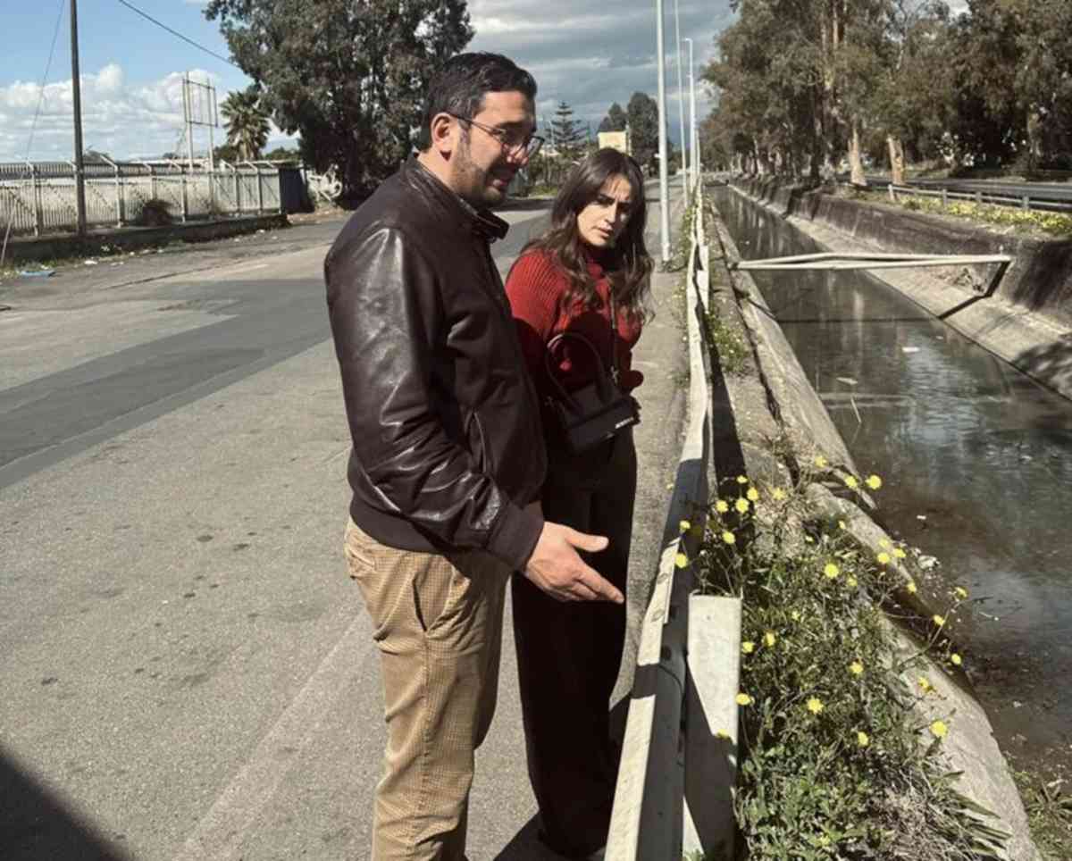 Zona industriale di Catania, moria di anguille nel canale Arci: allarme inquinamento