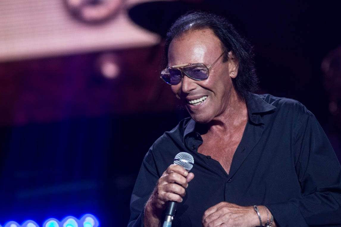 Antonello Venditti, sorpresa sul palco: “Porto Cinzia, la ragazza autistica che ho ferito”