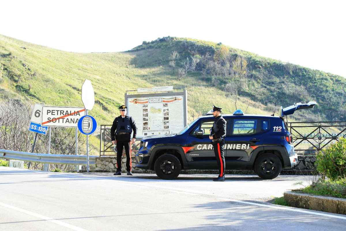 Ragusa, ripetute minacce e aggressioni verso l’ex:  arrestato in possesso di una motosega