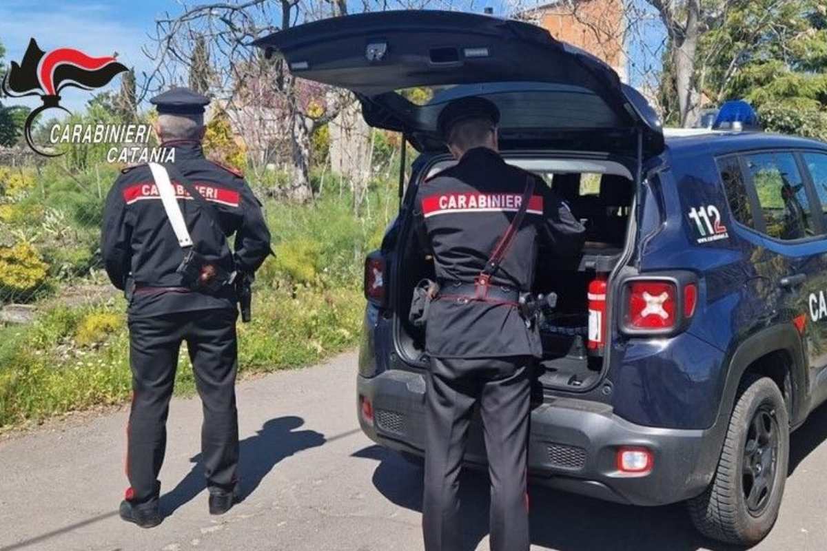 Motta Sant’Anastasia, auto rubata e in fuga: fermato 32enne pluripregiudicato