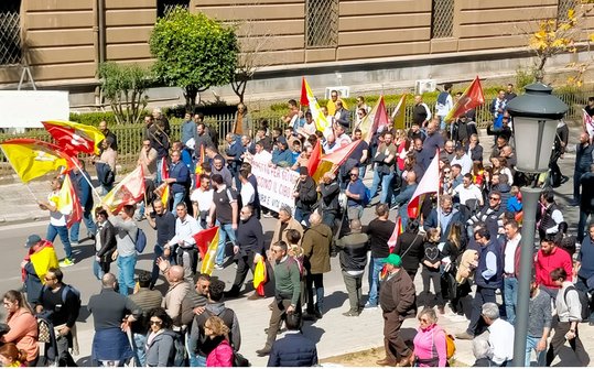 La marcia dei trattori non si ferma: le istanze degli agricoltori ricevuti a palazzo d’Orleans