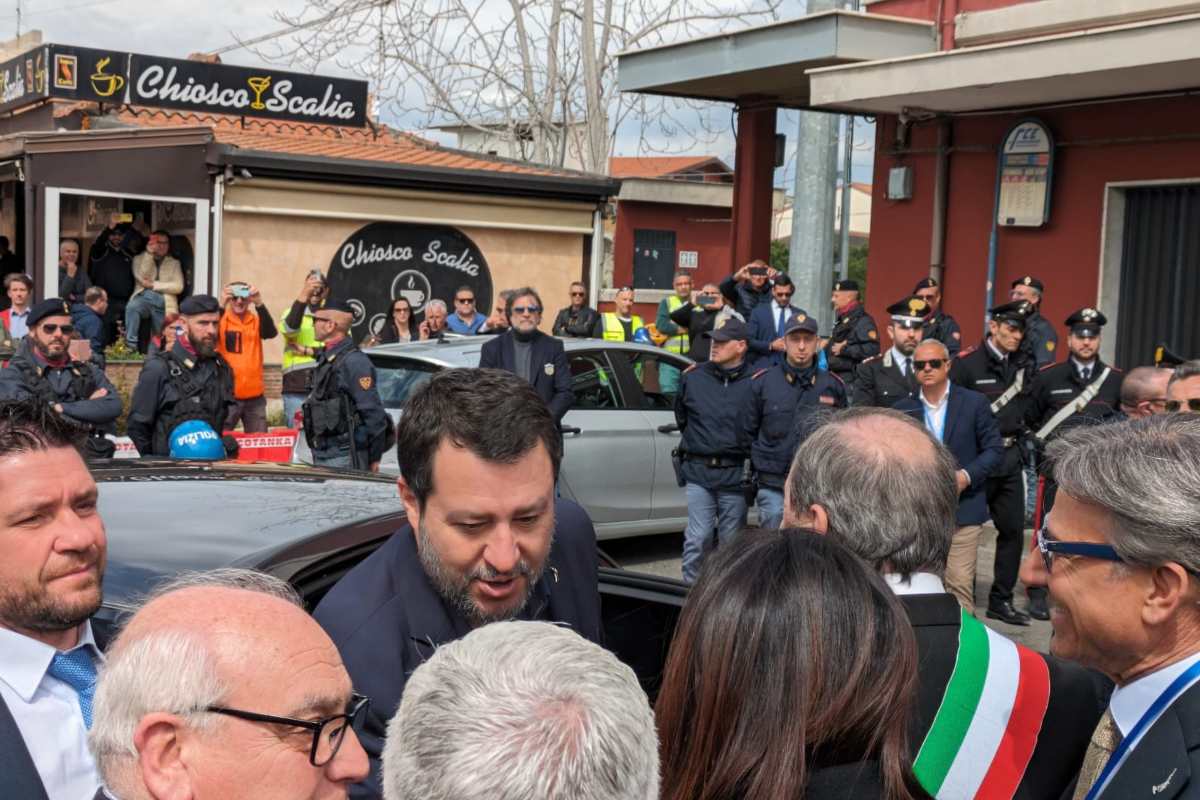 Al via i lavori della metropolitana Misterbianco-Paternò. Salvini: “Facciamo come i nostri padri” Al via i lavori della metropolitana Misterbianco-Paternò. Salvini: “Facciamo come i nostri padri”