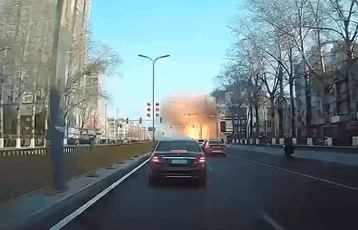 VIDEO | Ristorante esploso, 1 morto e 22 feriti: le immagini della disgrazia in Cina