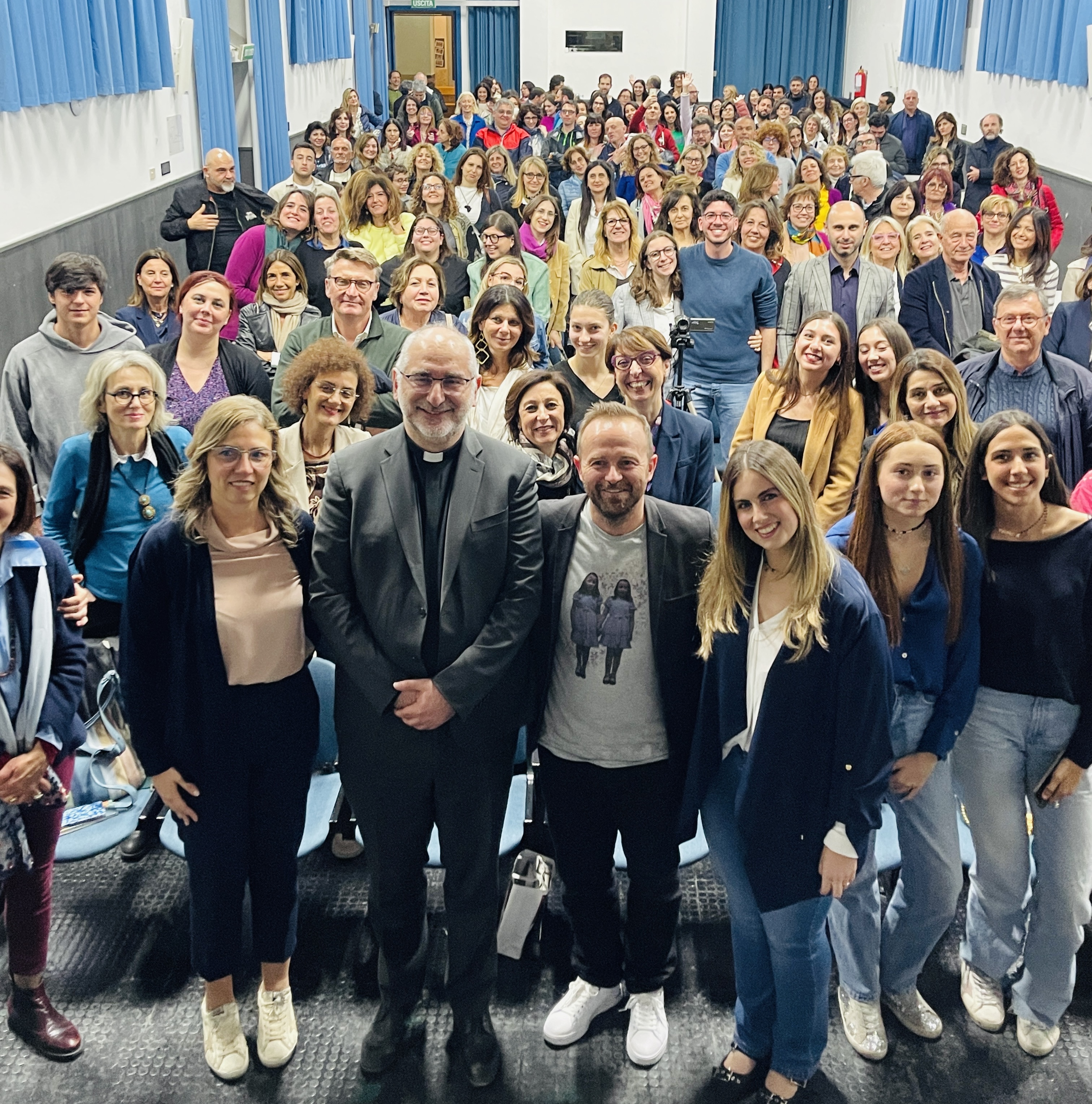 Enrico Galiano al Gonzaga Campus: “Non stiamo dando ai ragazzi la scuola che si meritano”