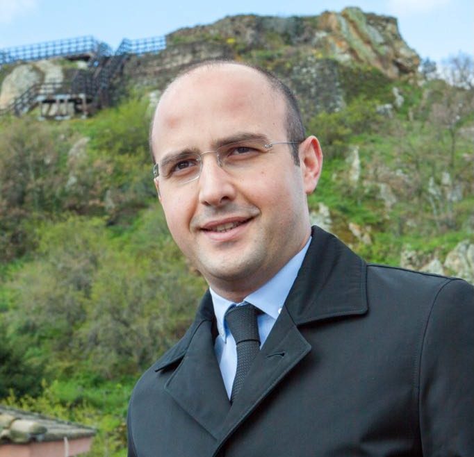 Maletto, il sindaco Capizzi resta al suo posto