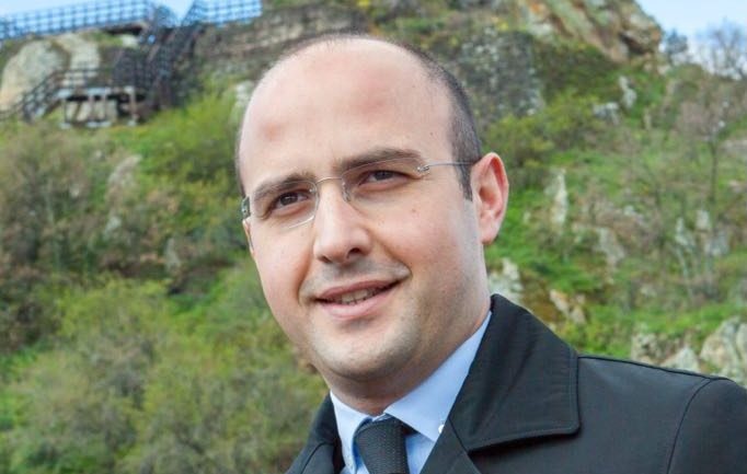 Rinuncia allo stipendio per aiutare i siciliani colpiti dal ciclone Harry: la scelta del sindaco di Maletto