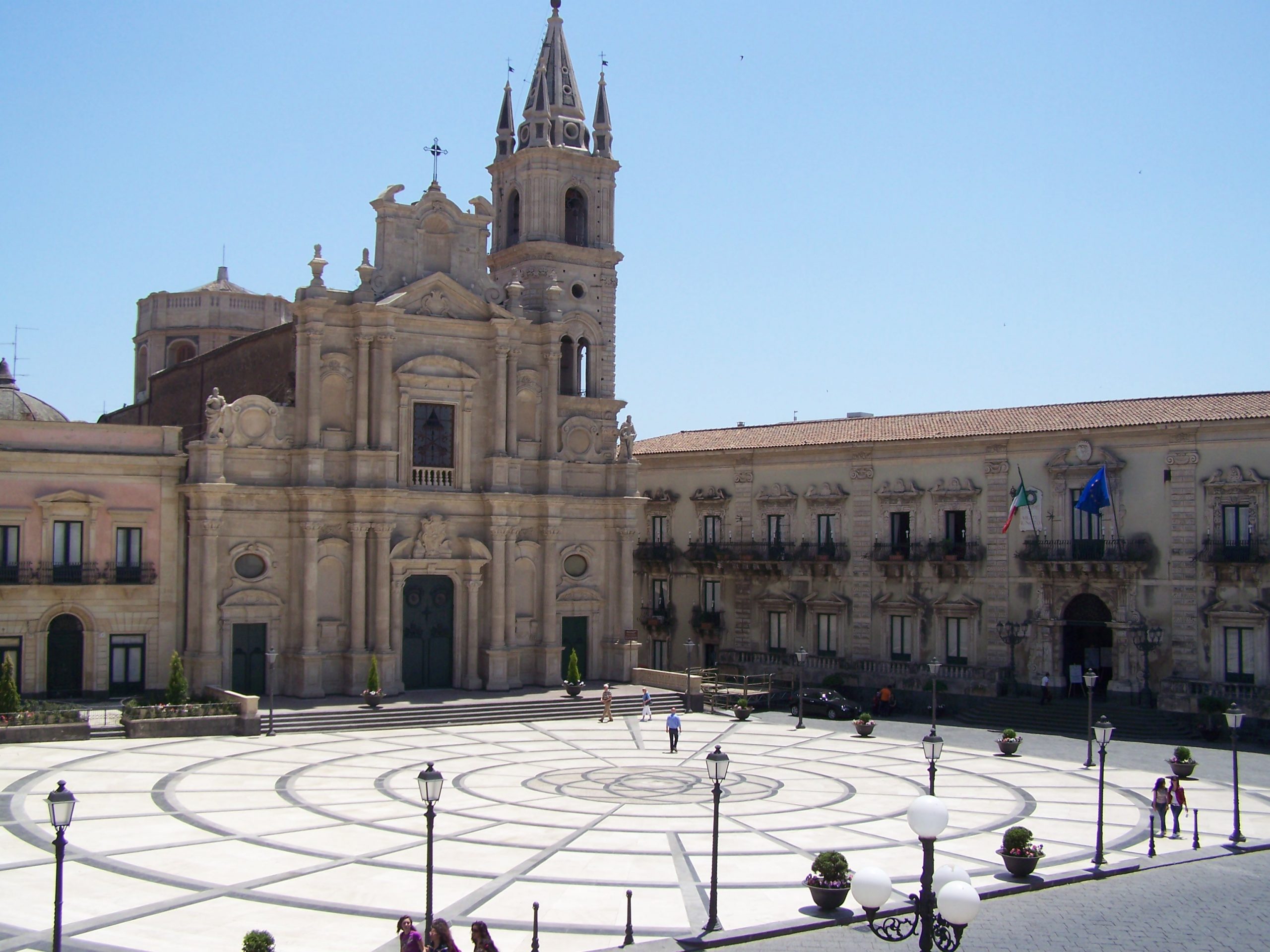 Servizio civile, il Comune di Acireale ricerca giovani volontari: ecco posti e scadenze