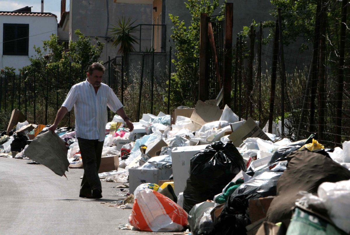 Micro discariche e macro inciviltà. Raffica di multe a Catania, ma “non basta”
