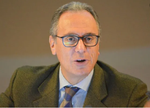 Catania, piazza Federico di Svevia pedonale, avanti tutta