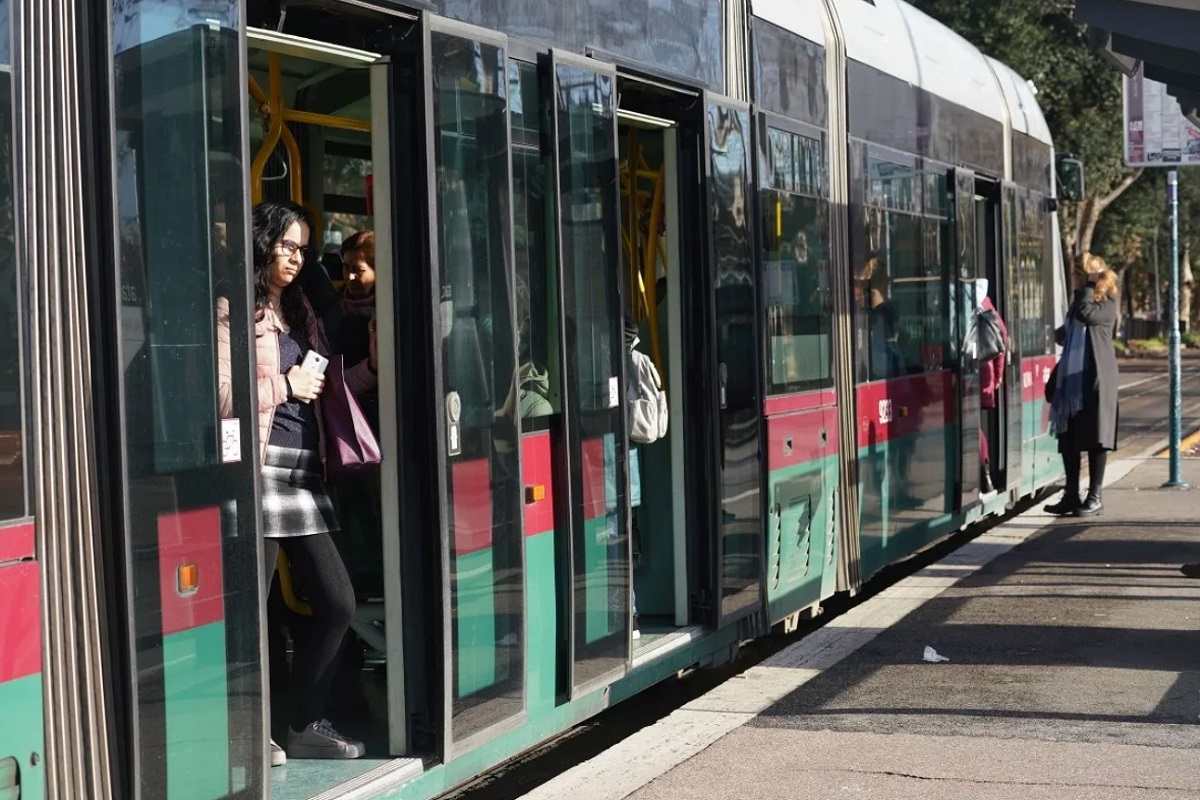 Bonus trasporti 2025 del Decreto Scuola: cos’è, come funziona e chi ne ha diritto