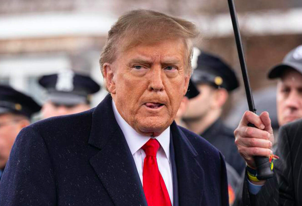 Usa 2024, Trump in aula per il processo a New York: si parte con la selezione dei giurati