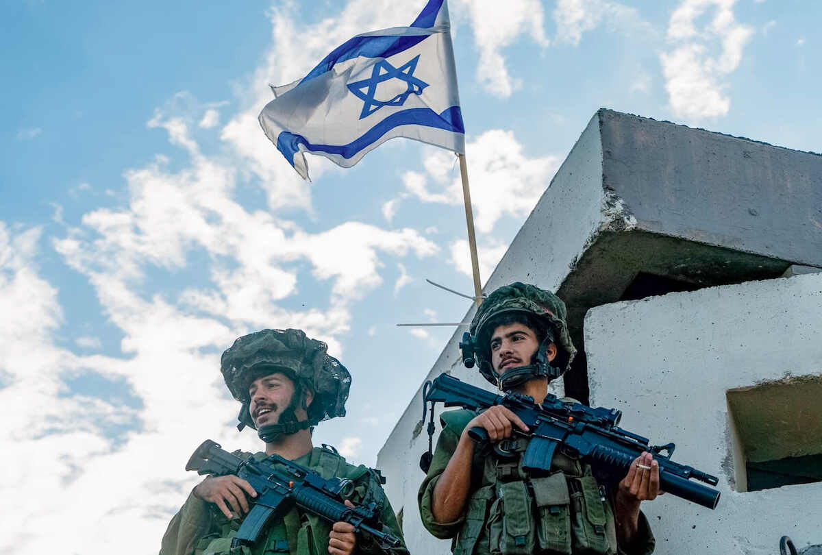 Guerra in Medio Oriente, raid di Israele a Rafah: dieci morti tra cui donne e bambini