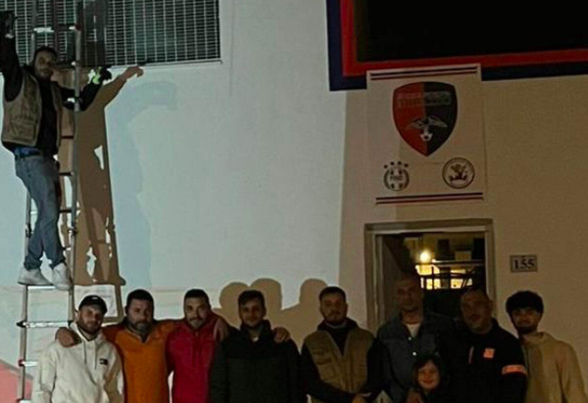 Milazzo, il murales di “Gioventù Vecchie Maniere” a Marco Salmeri: “Vogliamo che il suo volto sia eterno”