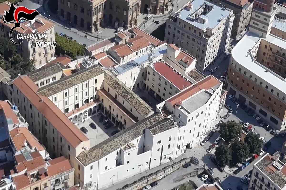 Mimmo Russo, scena muta durante l’interrogatorio: l’ex consigliere non risponde