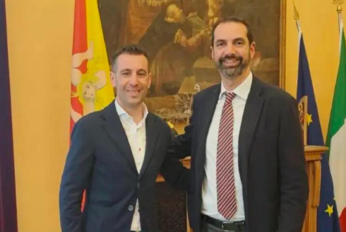 Messina, Vincenzo Nibali incontra il sindaco Basile a Palazzo Zanca
