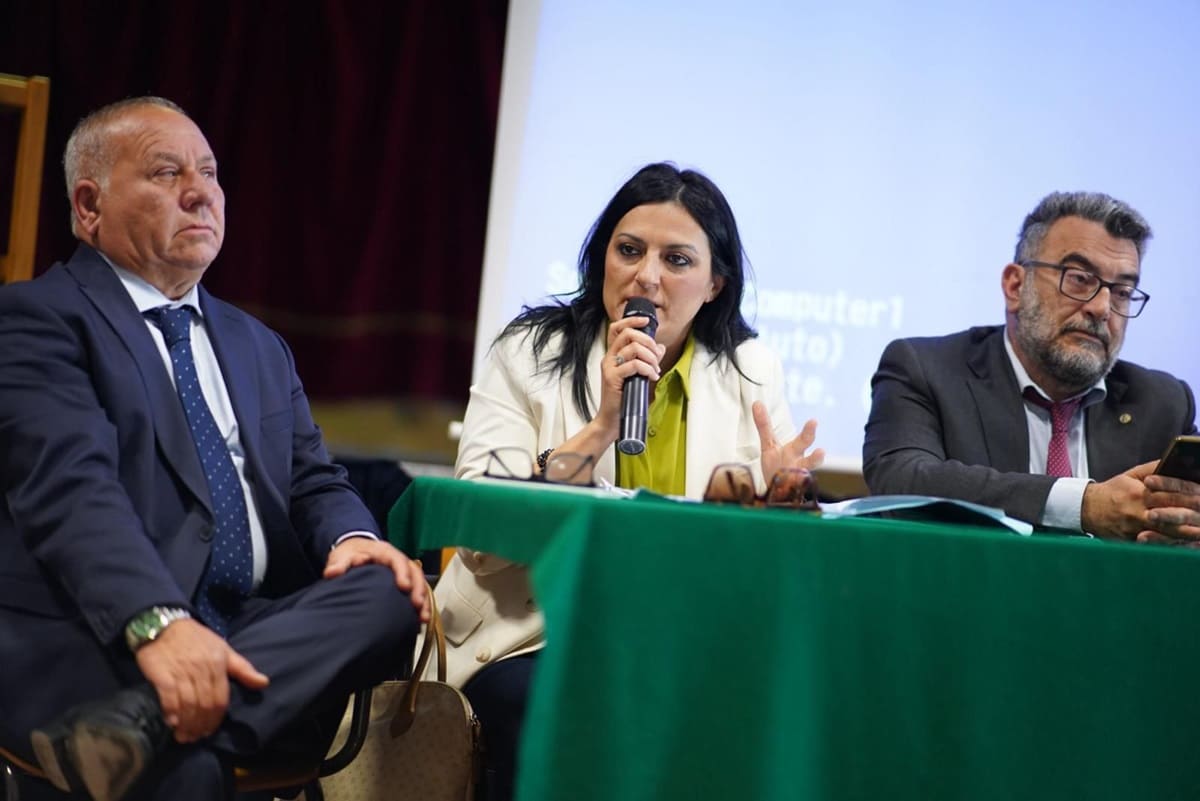 Il Premio Libera Impresa fa tappa a Paternò. Marano (M5s): “Il no alla mafia parta dai nostri comportamenti”