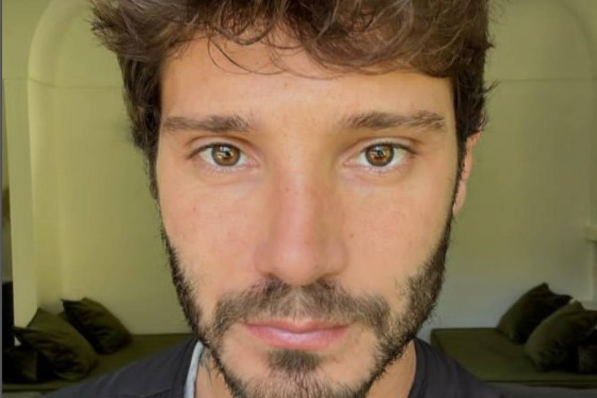 Tv, Stefano De Martino erede di Amadeus: pronto il passaggio a Rai 1