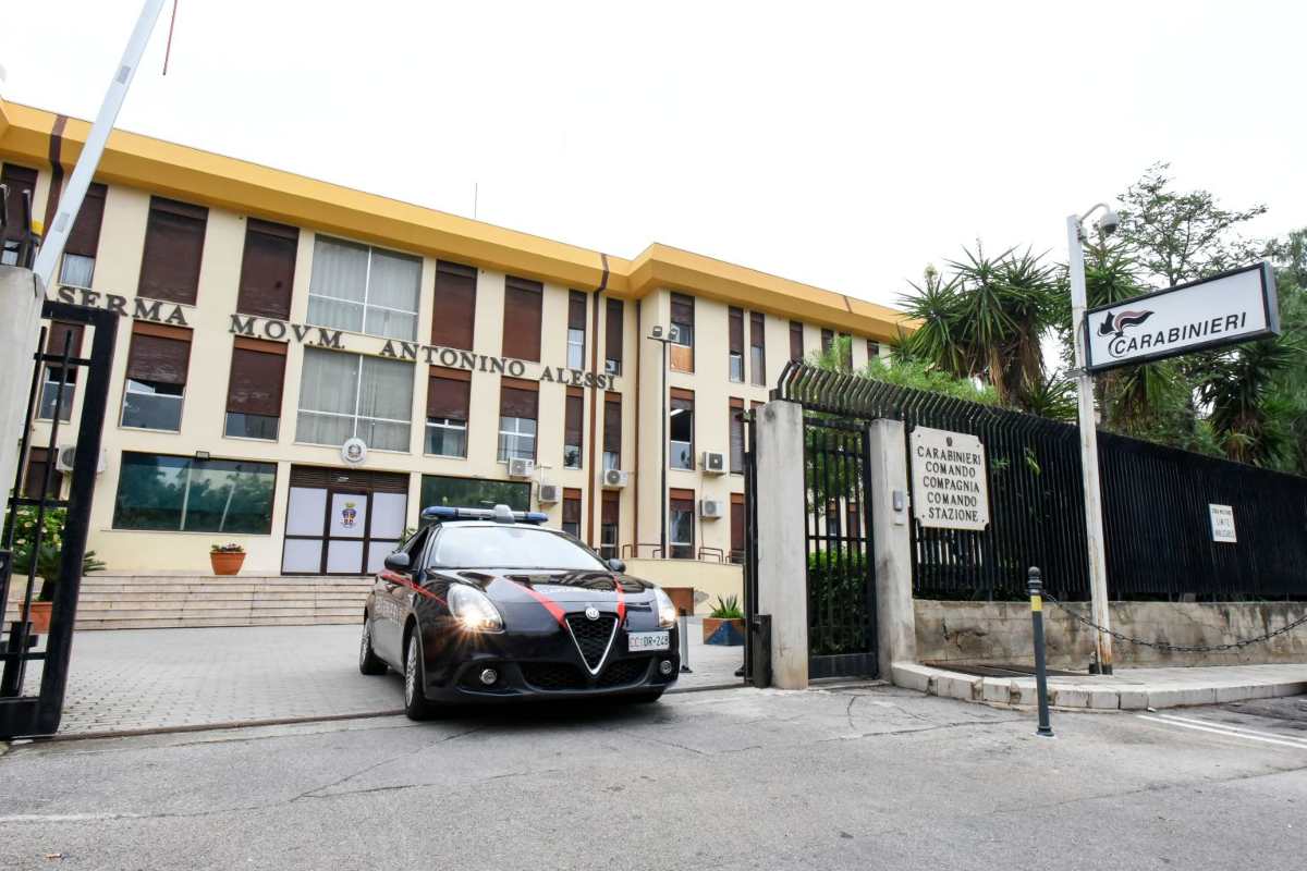 Termini Imerese, fermato con oltre 50 grammi di hashish: arrestato pusher di 25 anni