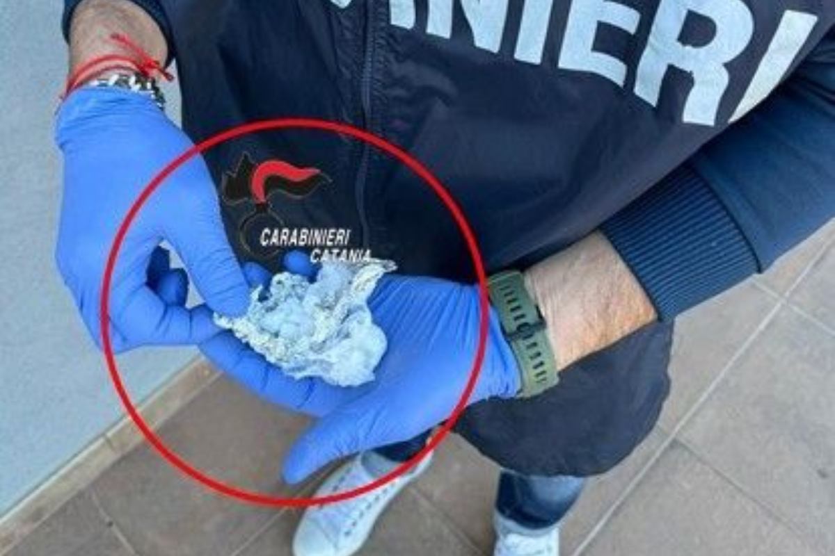 Catania, blitz antidroga al Villaggio Sant’Agata: 24enne in arresto per detenzione