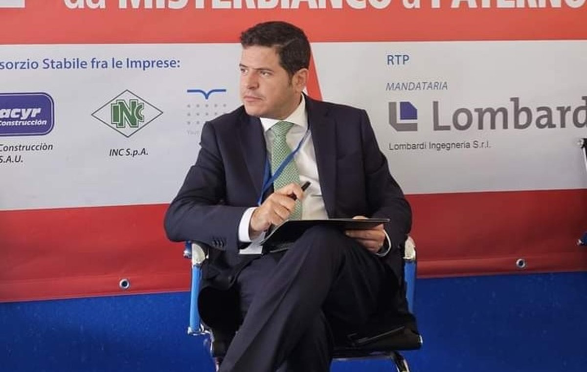 Caso Micciché, Galvagno annuncia: “Abolirò le auto blu per gli ex presidenti Ars”