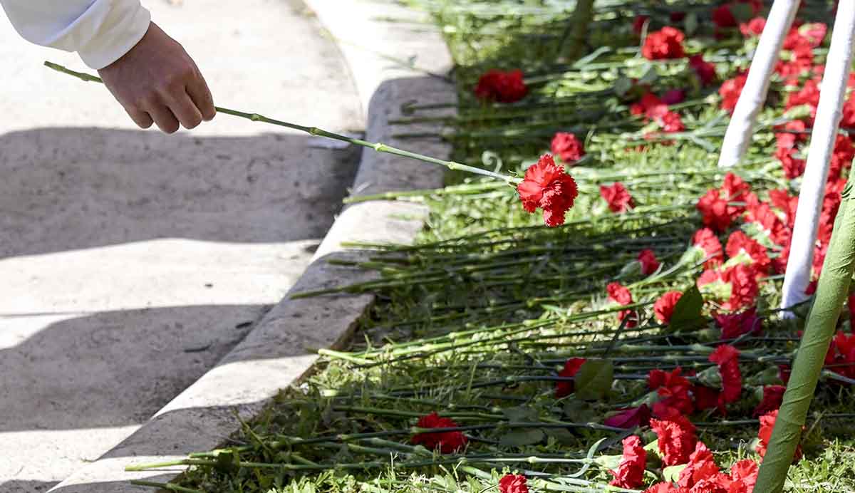 Primo maggio: ci vuole tanto, troppo coraggio a fare festa quando lavorare significa crepare