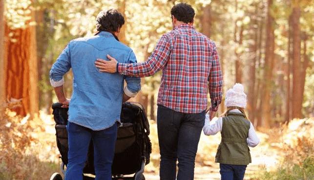 Omogenitorialità: il caos italiano e quei bambini ancora in attesa di un’identità