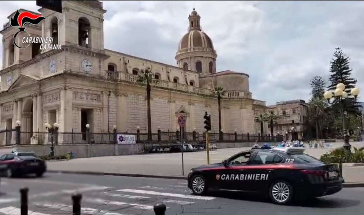 VIDEO e FOTO | Giarre, operazione Tigre reale: sgominato il “supermarket” della droga nel quartiere Jungo