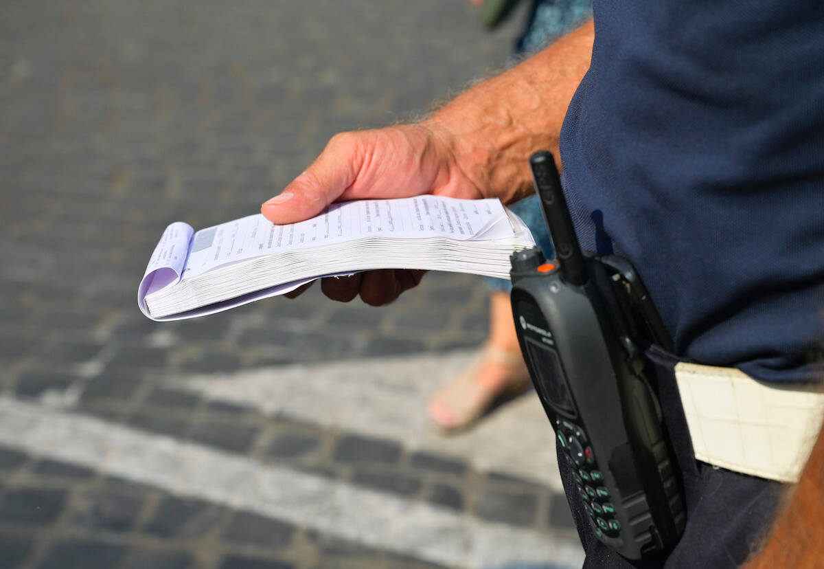 Il Comune di Catania alla ricerca di 100 vigili urbani da assumere a tempo indeterminato