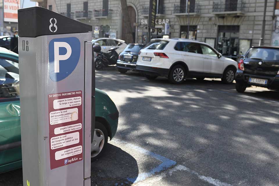 Strisce blu a Trapani, aumentano le tariffe per la sosta