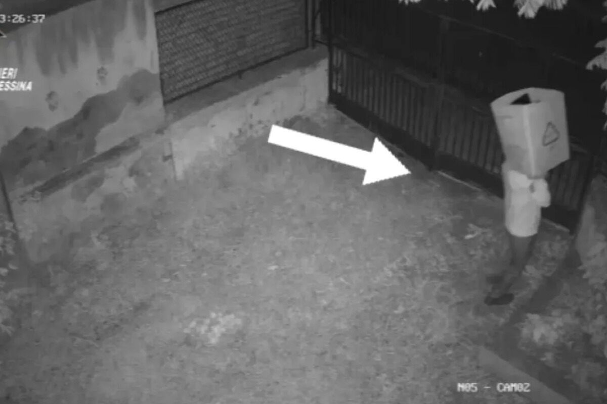 Rubano software nelle scuole di Oliveri e Falcone, arrestati tre catanesi