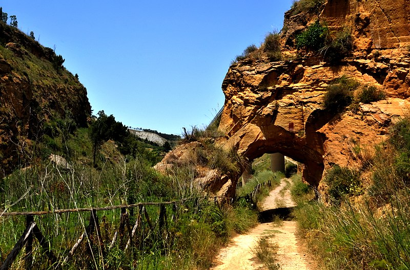 Caltanissetta, telecamere contro l’abbandono rifiuti a Capodarso