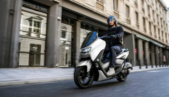 NMax 125 di Yamaha, si avvicina il momento del debutto in autostrada