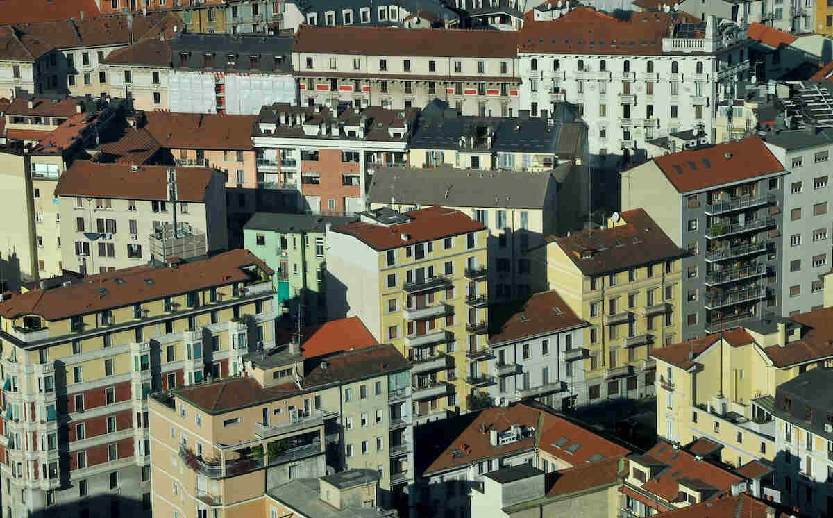 Imu 2024, come funziona e chi la paga tra donante e donatario