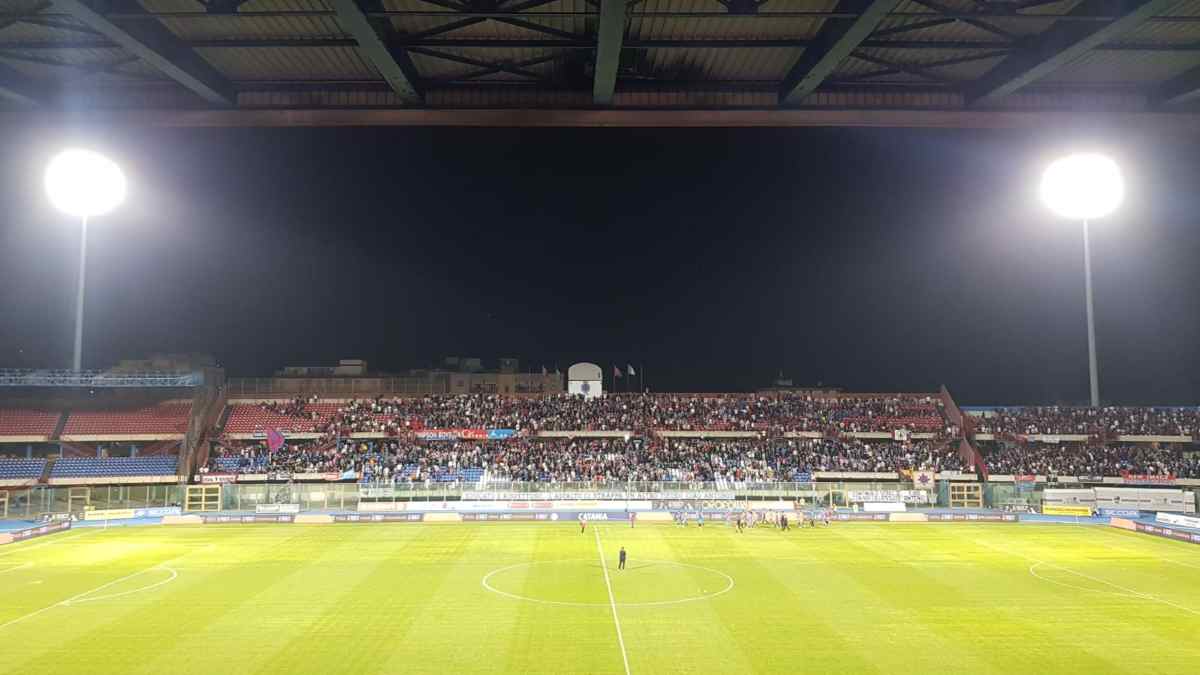 Un siluro di Cianci fa esplodere il Massimino. Catania, buona la prima: Avellino k.o. Le pagelle Un siluro di Cianci fa esplodere il Massimino. Catania, buona la prima: Avellino k.o. Le pagelle