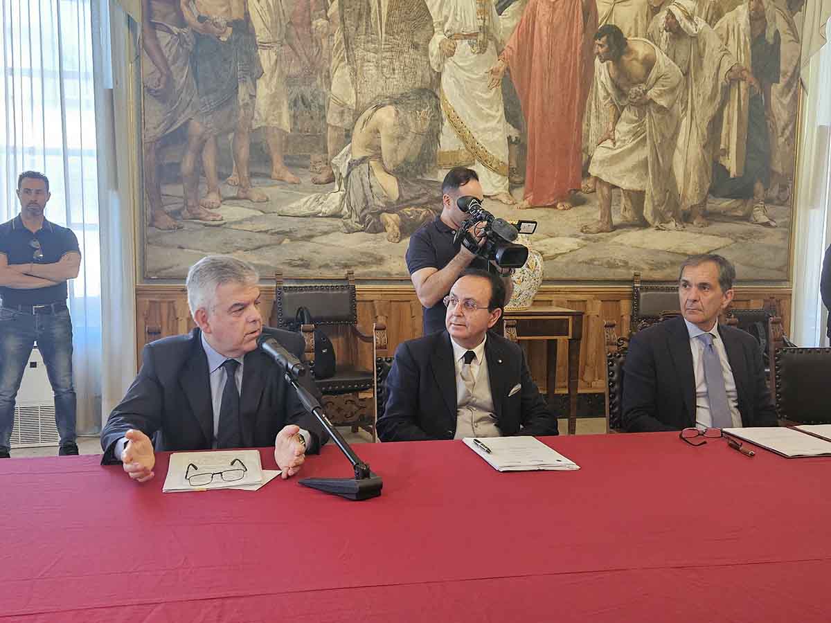 Catania, un “patto” per liberare la città dalla cintura di ferro