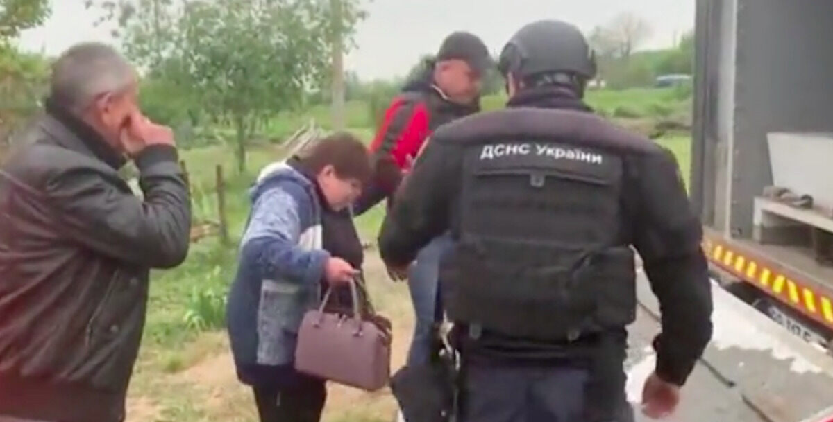 VIDEO | Ucraina, quasi 10mila persone evacuate dalla regione di Kharkiv