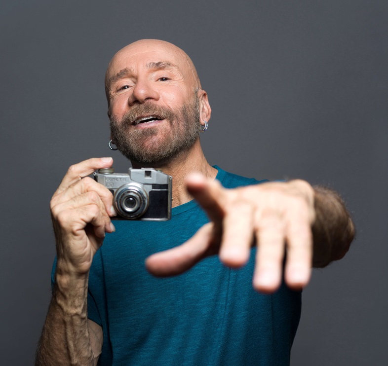 Mario Venuti si racconta al QdS: “Preferisco un mondo fatto di contrasti, tra carne e cielo”